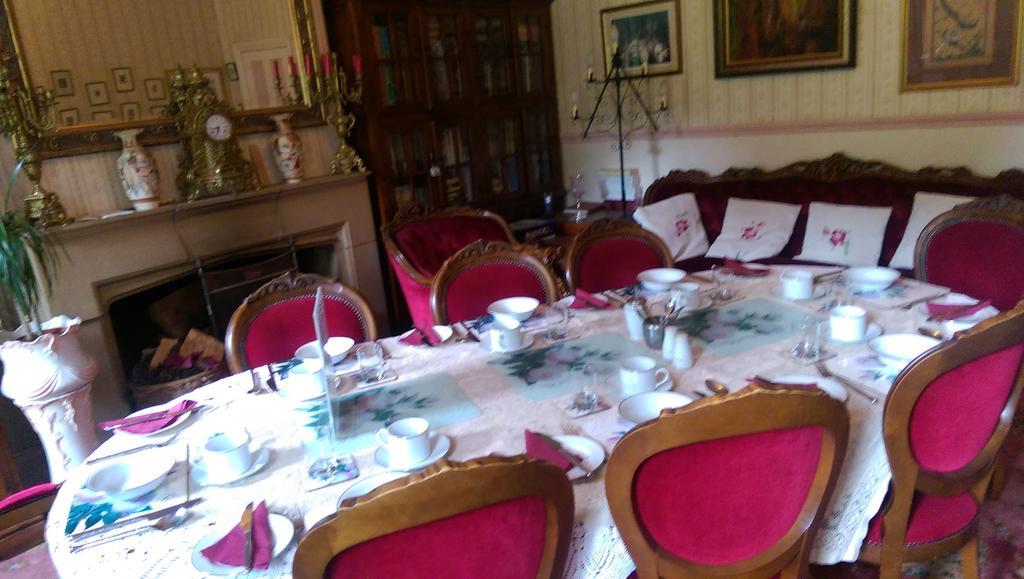 Brynhonddu Country House B&B Abergavenny Exteriör bild